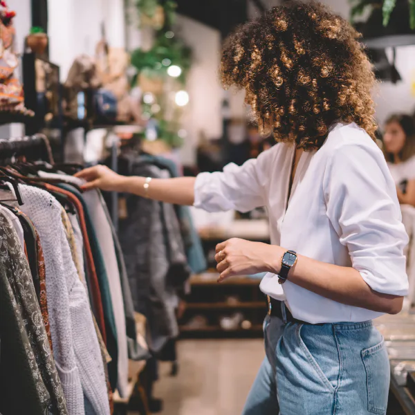 All Digital Rewards source artwork accompanying all Digital Rewards sets out digital gift card incentives for frontline retail teams