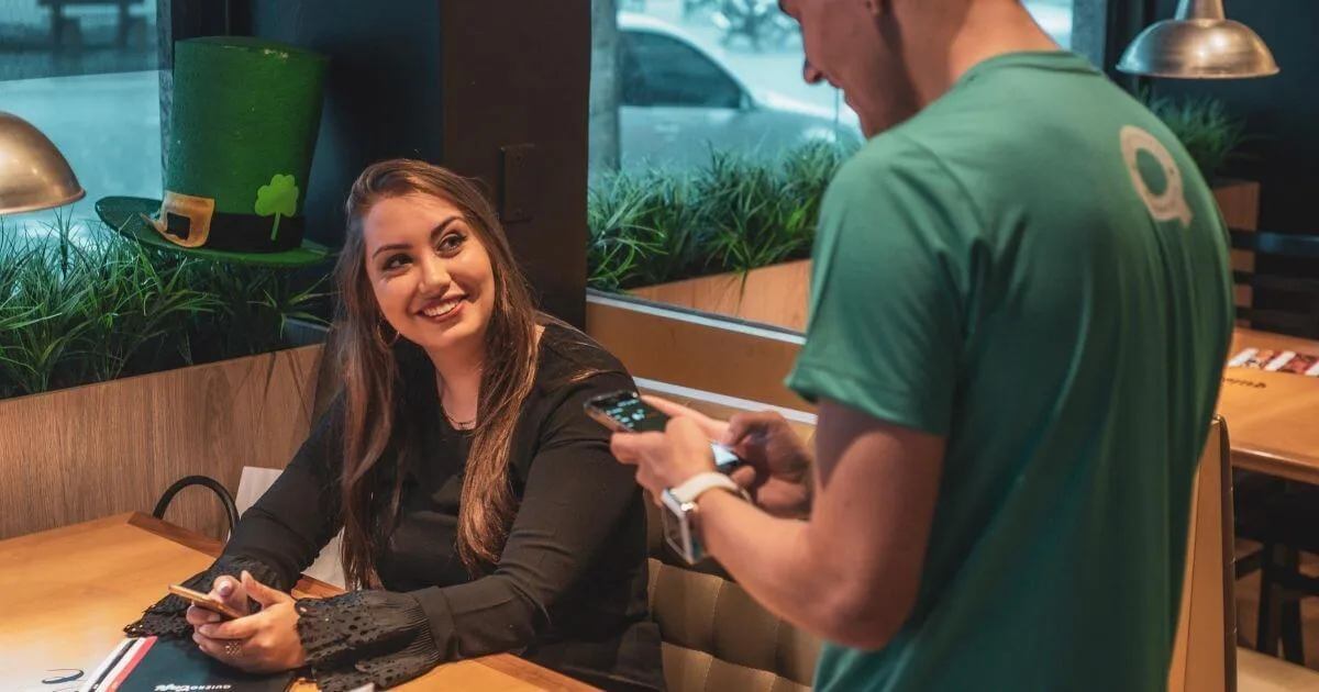 Source image for etip Provides Guidance on Tipping Waiters with Gift Card Payments and Gift Card Platform