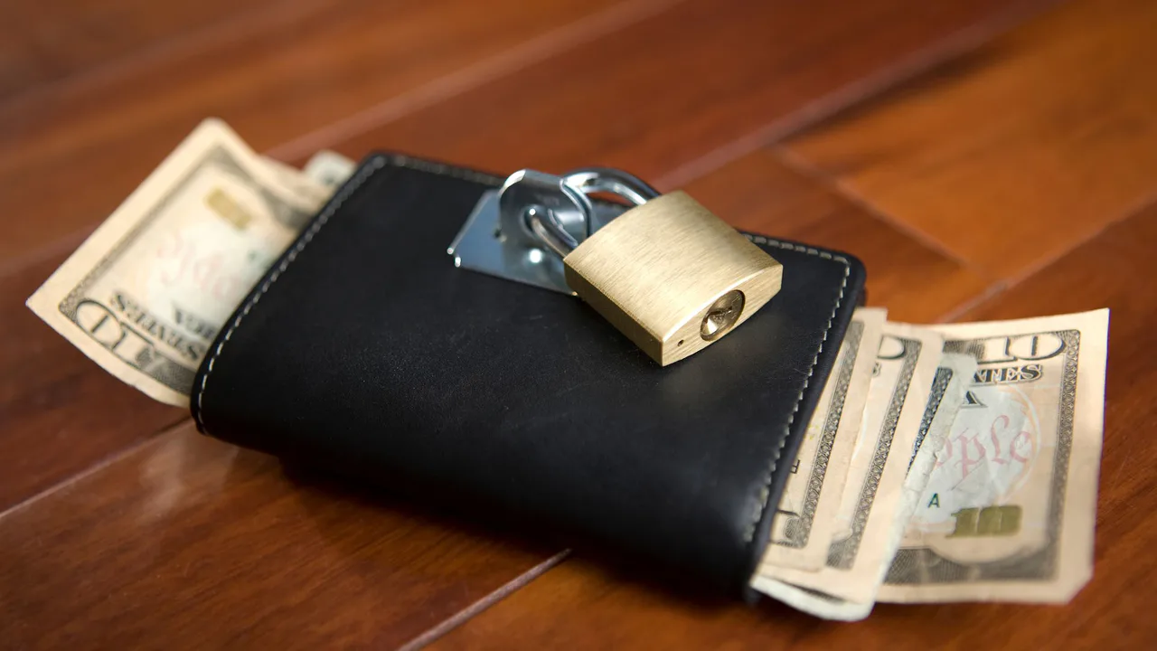 Source image for First Reliance Bank Offers Gift Card Fraud Prevention Tips for Secure Holiday Shopping