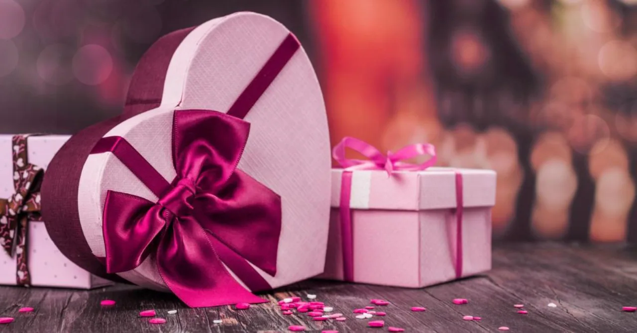 Source image for GiftCrowd Shares Valentine's Day Gift Ideas, Including Virtual Shopping Options