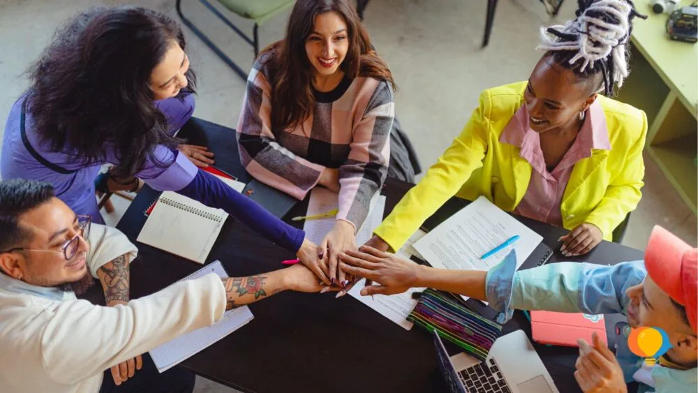 Innovation Minds source illustration for Innovation Minds describes Buzzboard hub for hybrid employee recognition