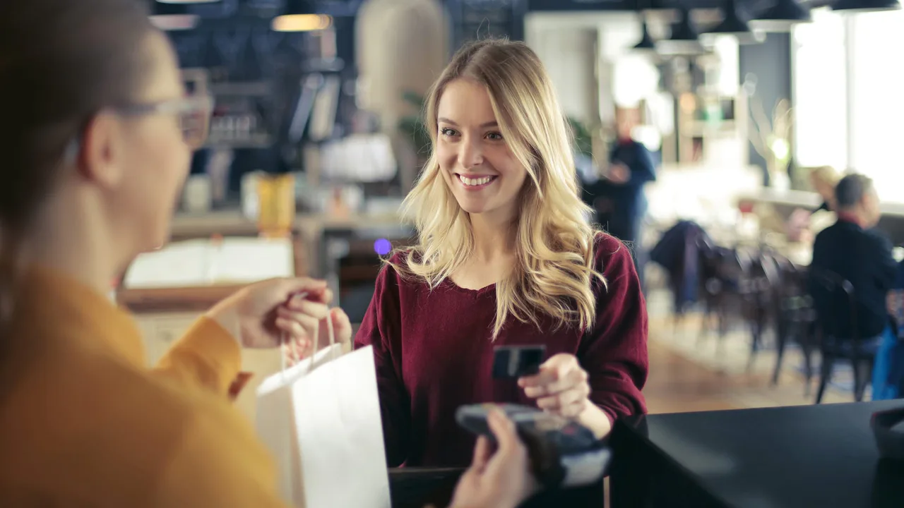 Online Rewards compares points, tiers and referrals for customer retention