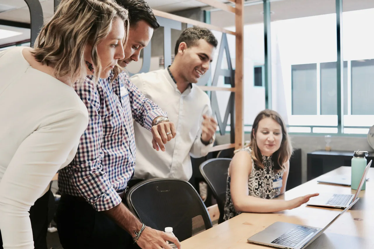 Source image for Virtual Incentives Provides Guidance on Year-End Bonuses